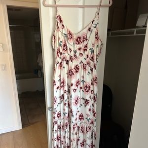 BB Dakota Maxi dress white and pink floral Size L